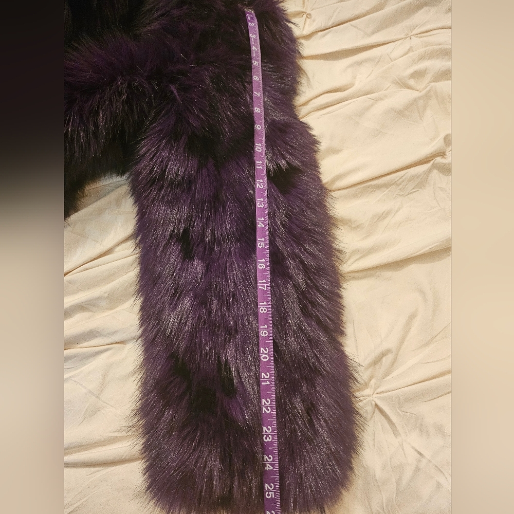 Luxurious Purple Faux Fur Coat - Picture 6 of 9